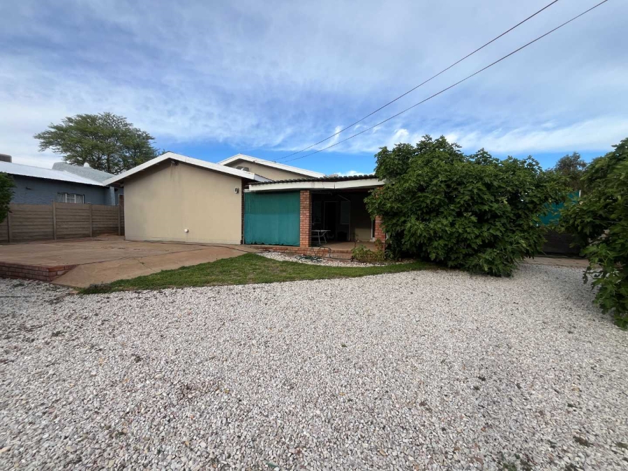 3 Bedroom Property for Sale in Flora Park Northern Cape